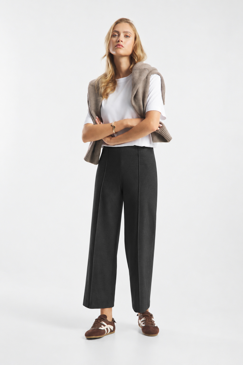 Elaine 7/8