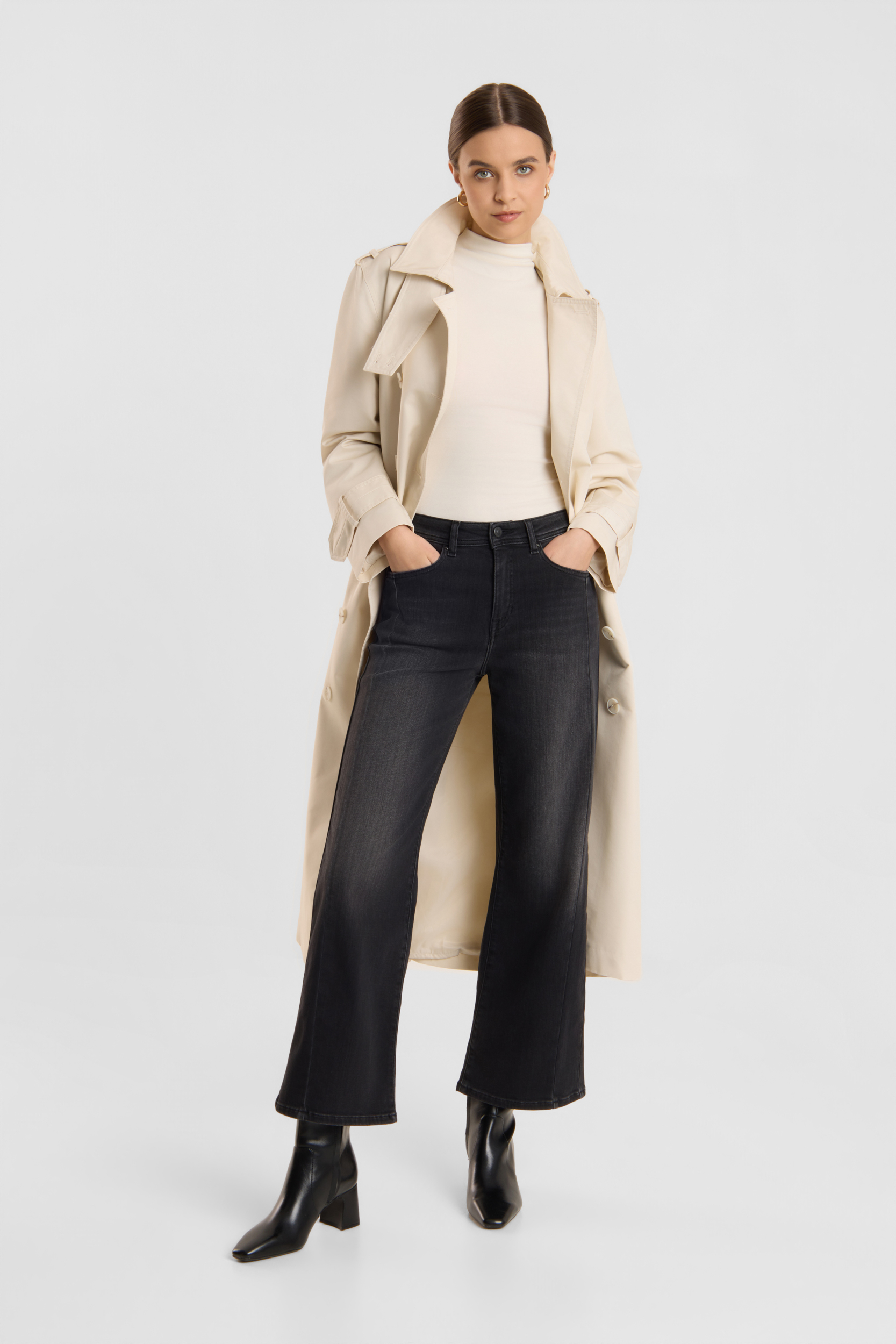 Kira Crop S
